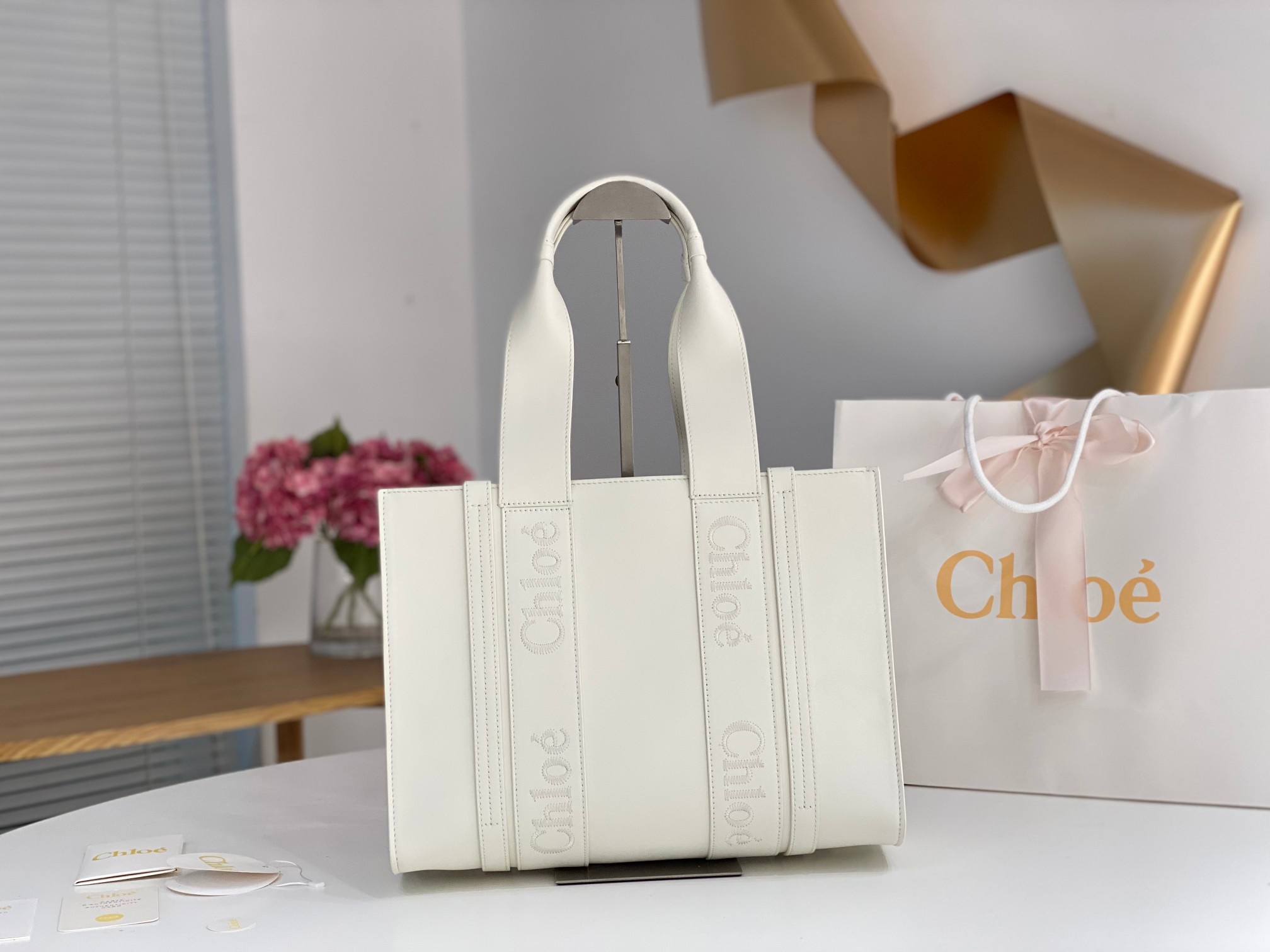 Chloe Woody Mini White Leather Tote. New With Tags!