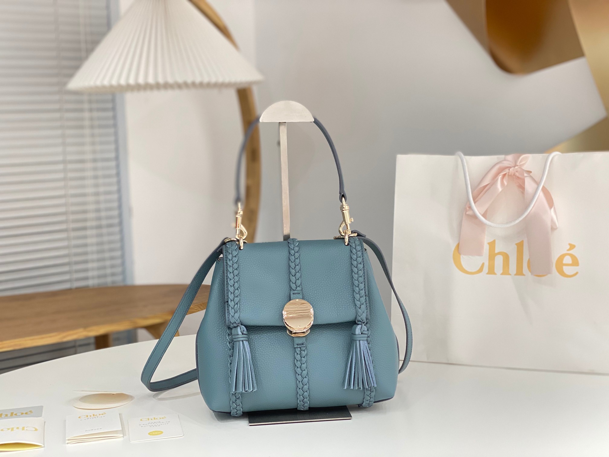 Chloé Chloé Penelope Large Soft Shoulder Bag in blue