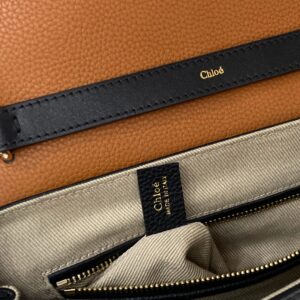 Chloé 1819