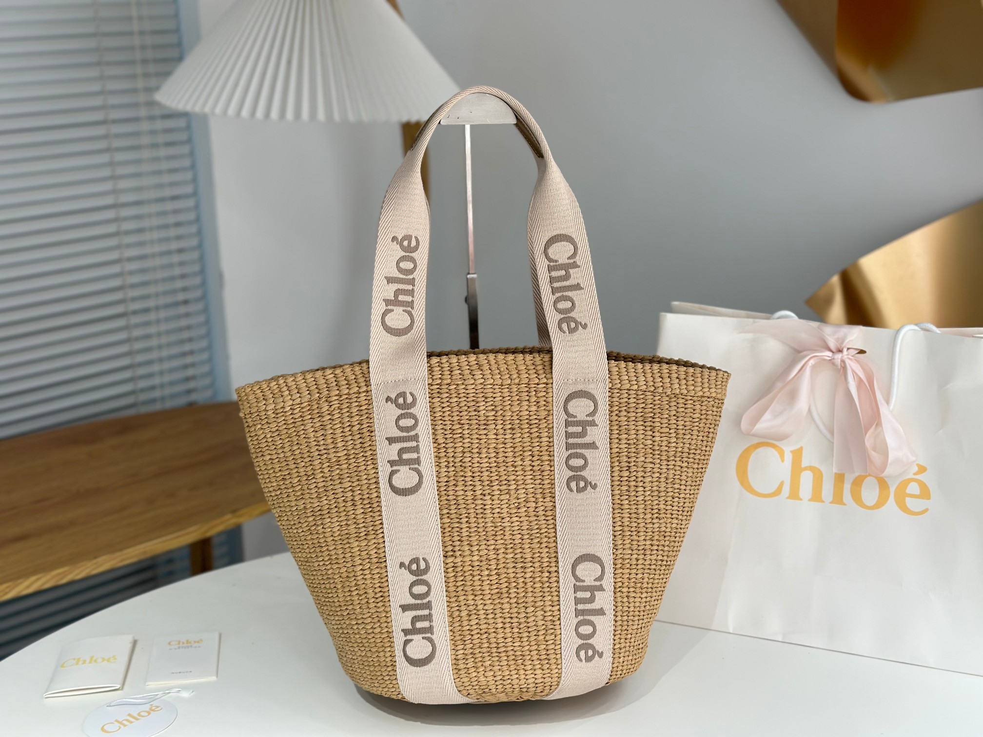 Chloé Large Woody Paper Tote Bag In White  Chloé 1959