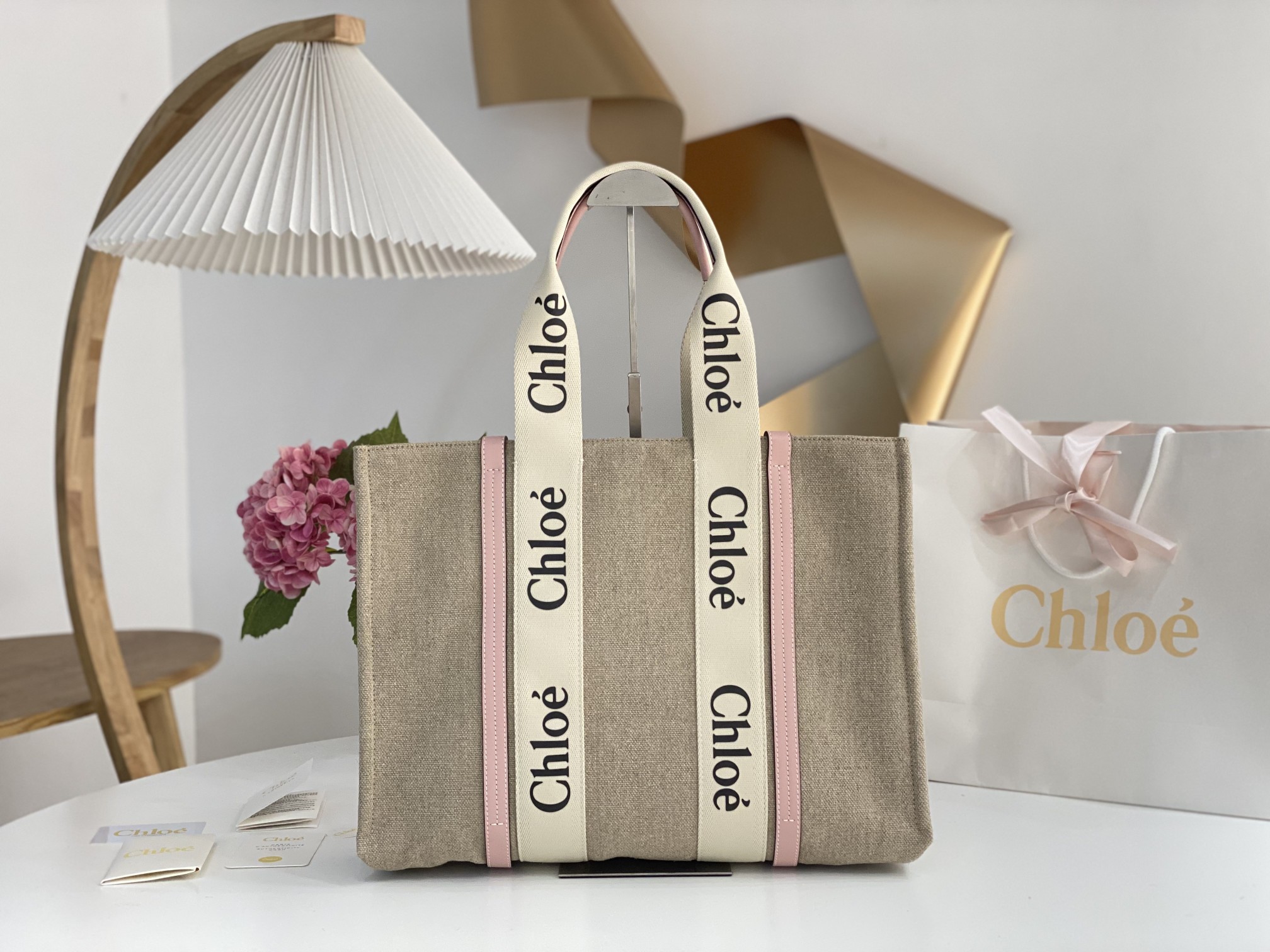 Chloé Chloé Woody Tote Bag In Linen in Cement pink | Chloé