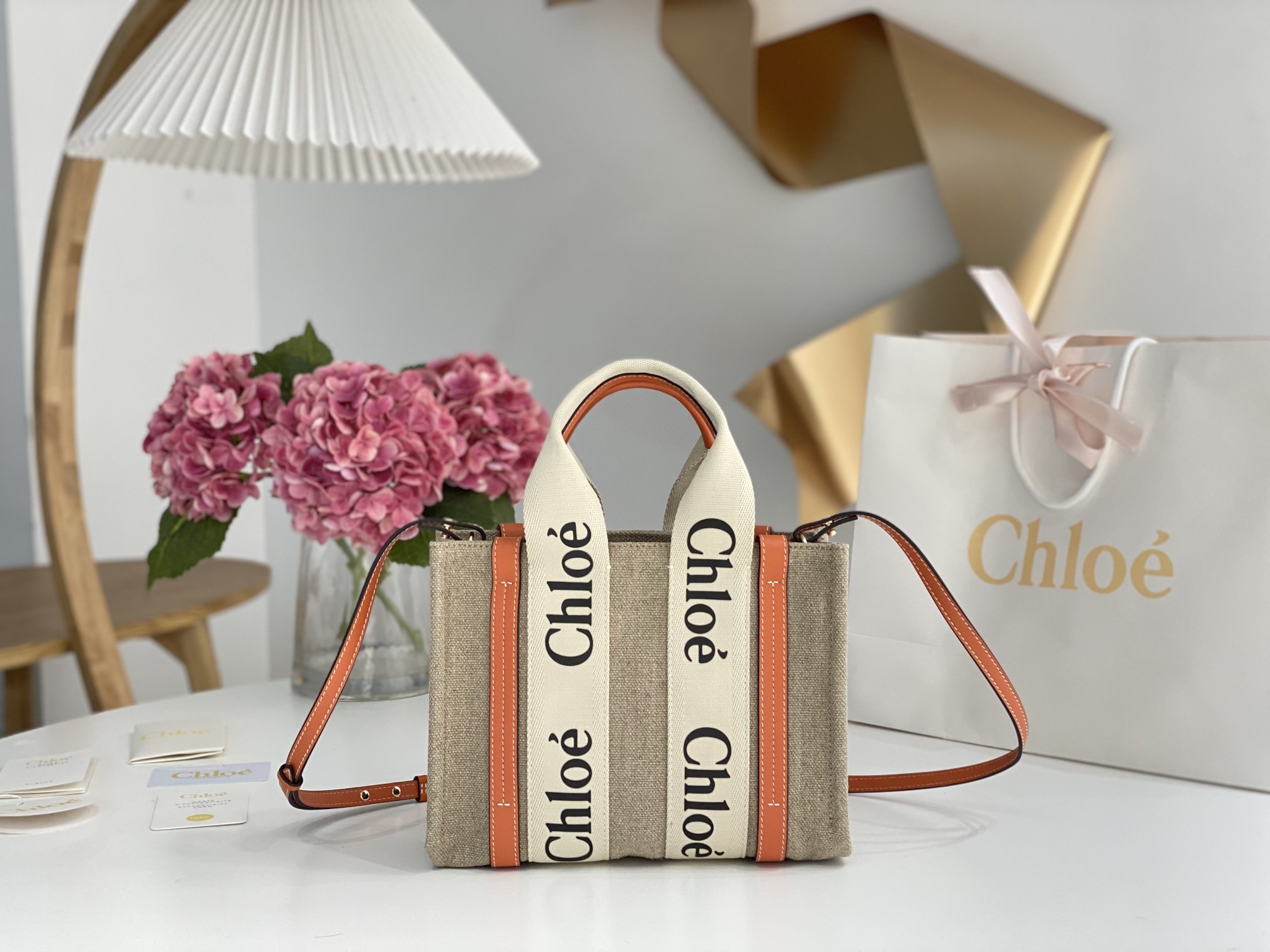 Chloé Chloé Small Woody Tote Bag In Linen in Wild orange | Chloé US