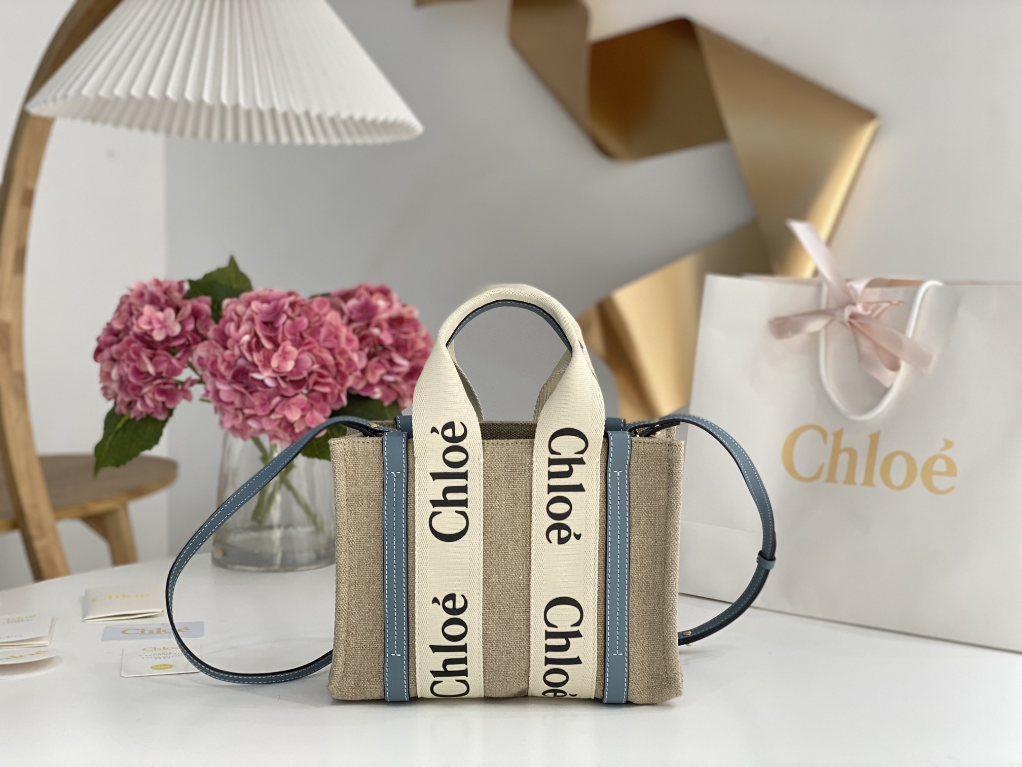 Chloé Chloé Small Woody Tote Bag In Linen in Wild blue | Chloé US