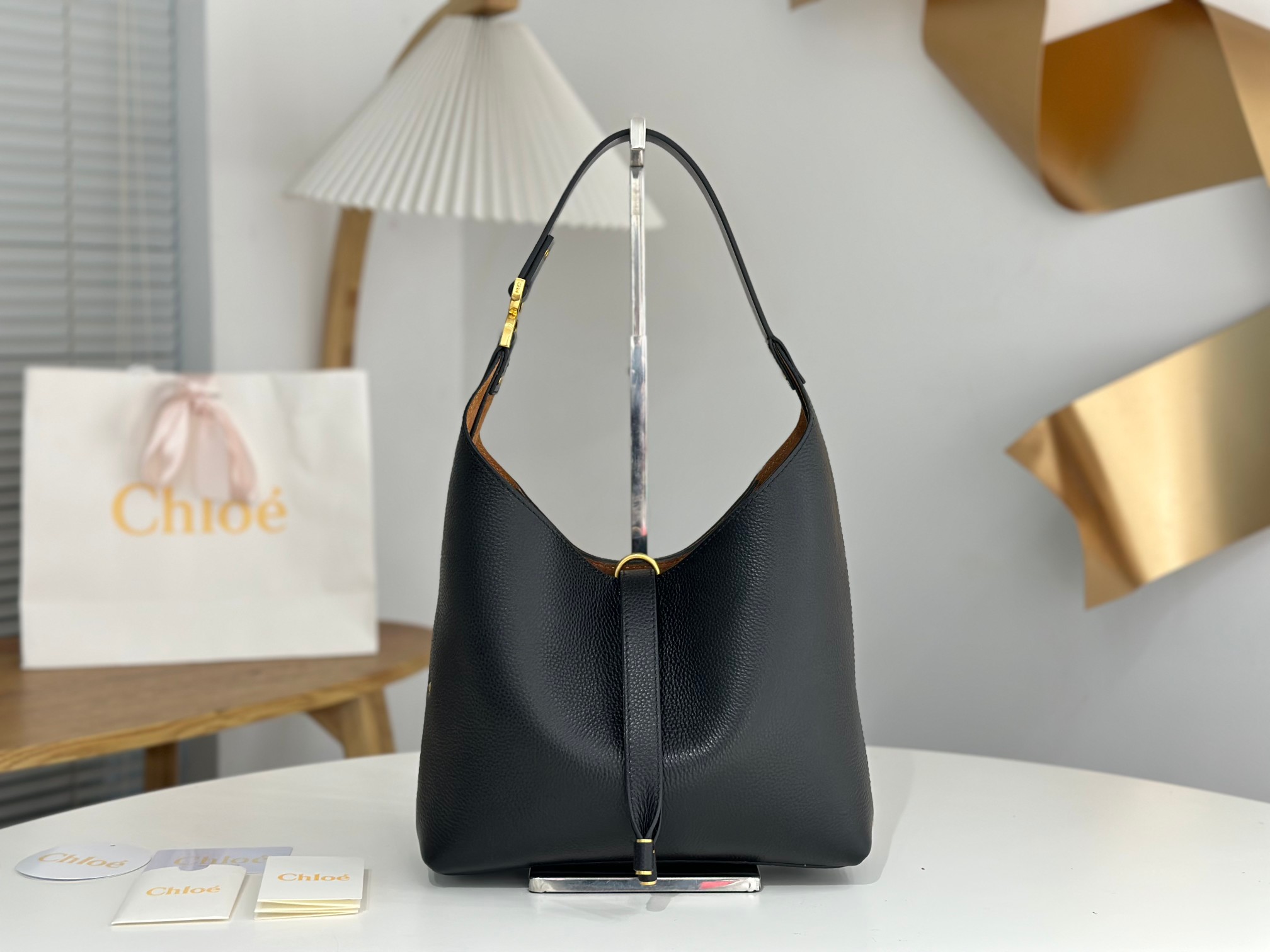 Chloé Small Marcie Hobo Bag In Grained Leather in Black