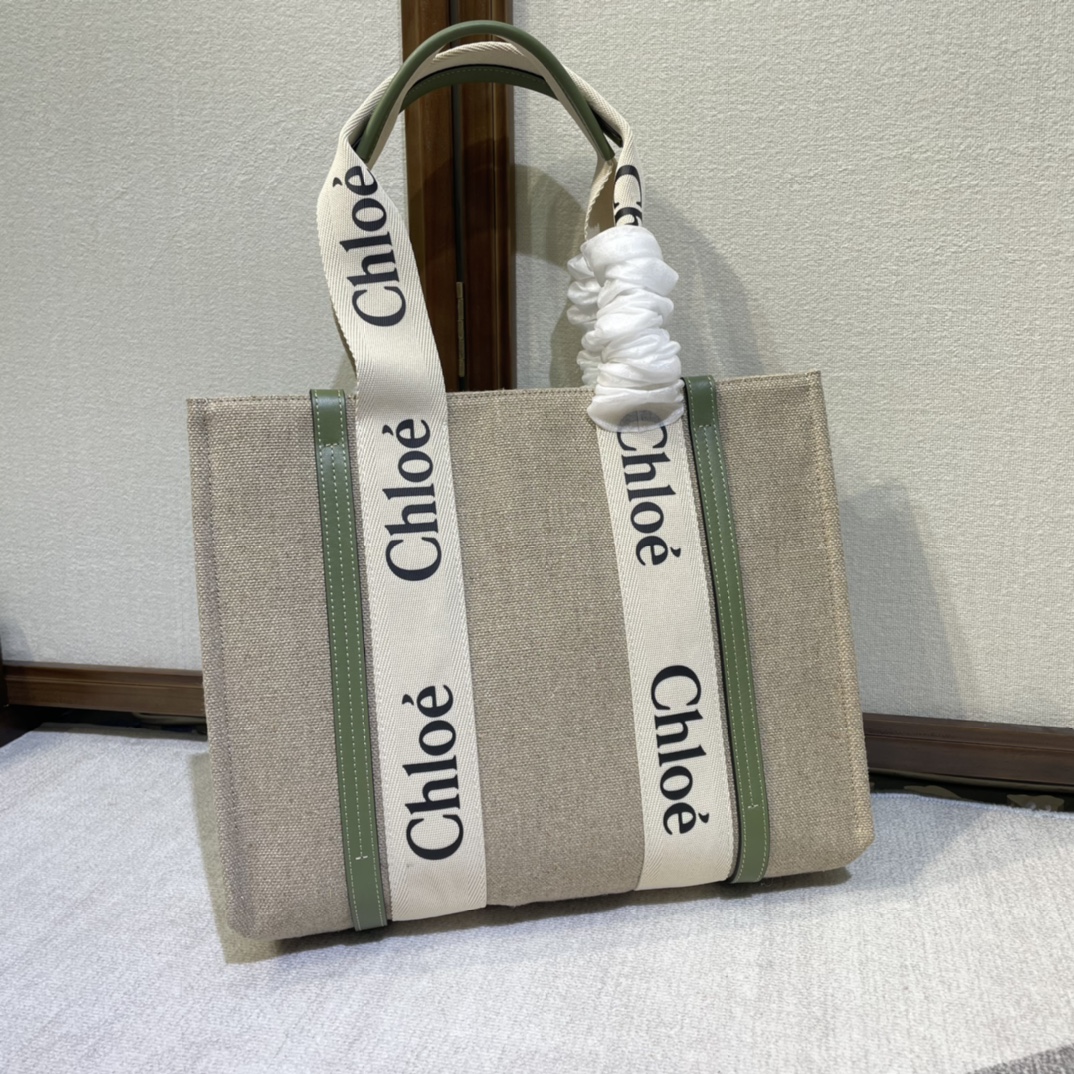 Chloe Ivory Green Woody Medium Tote Bag strap green 118578022 |