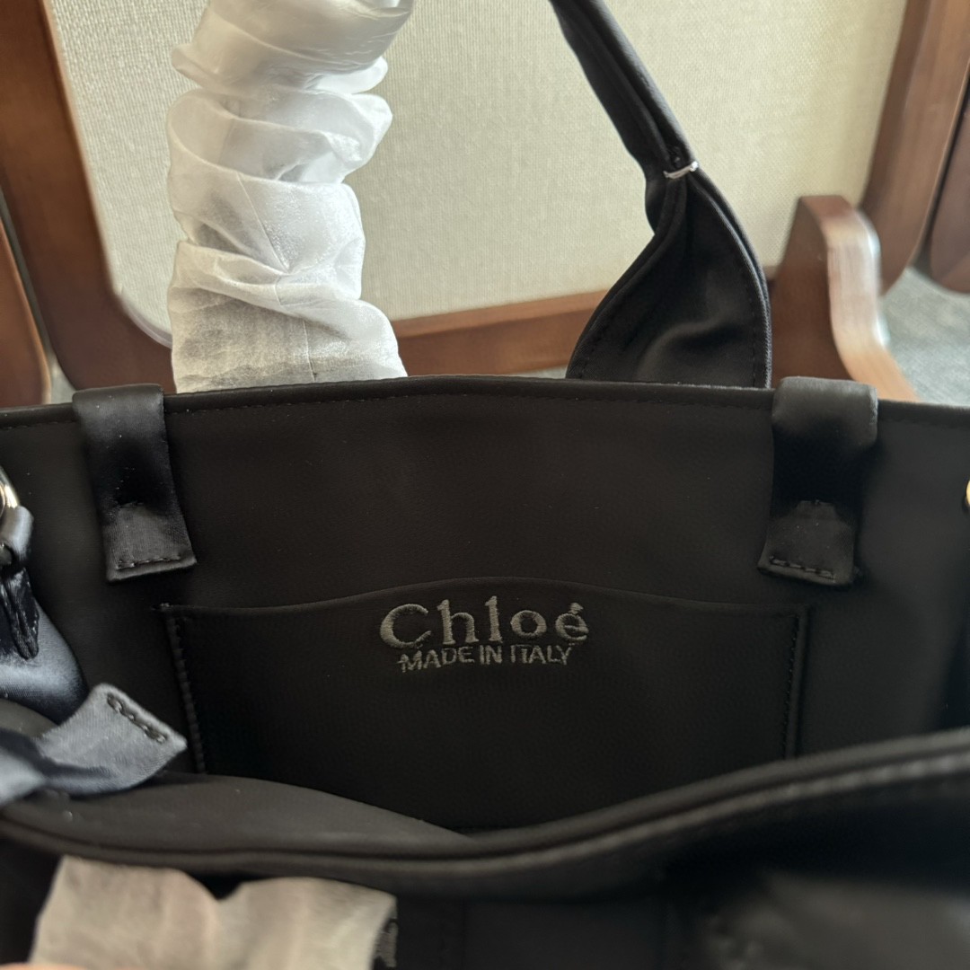 Chloe 01378