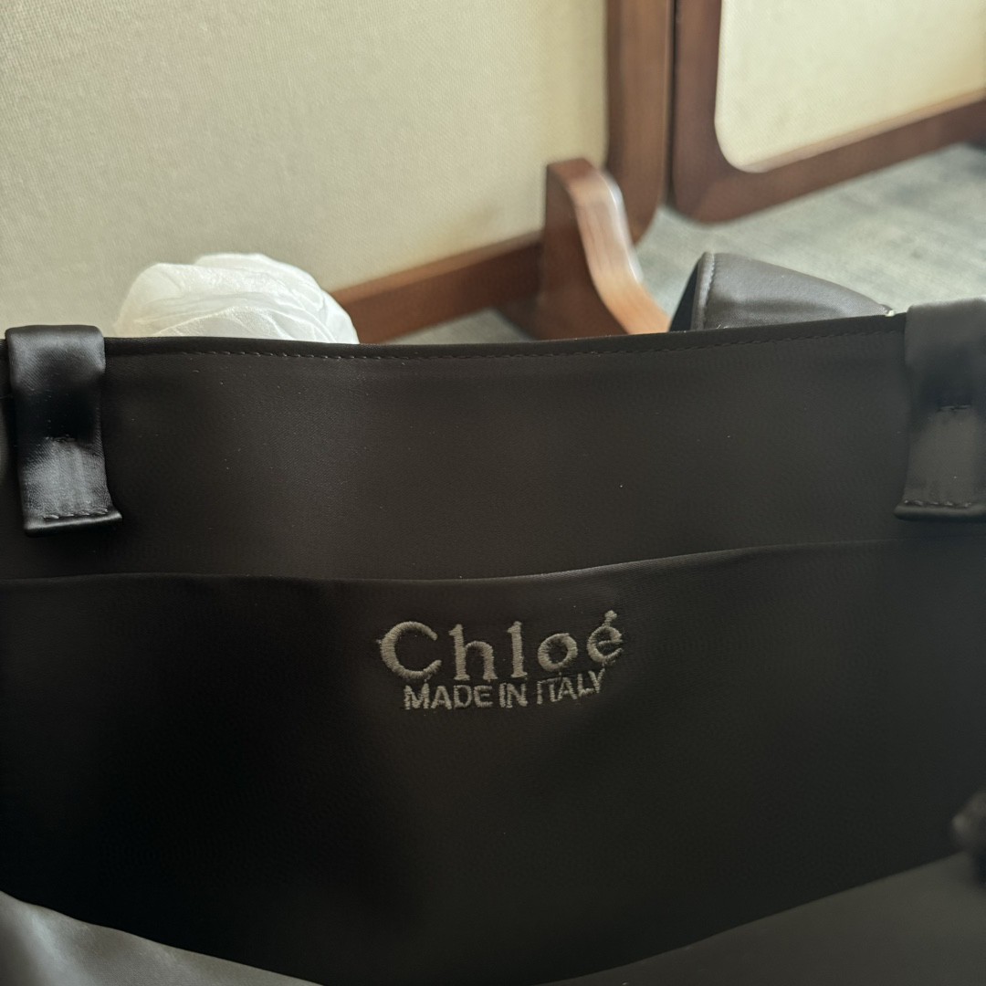 Chloe 01388