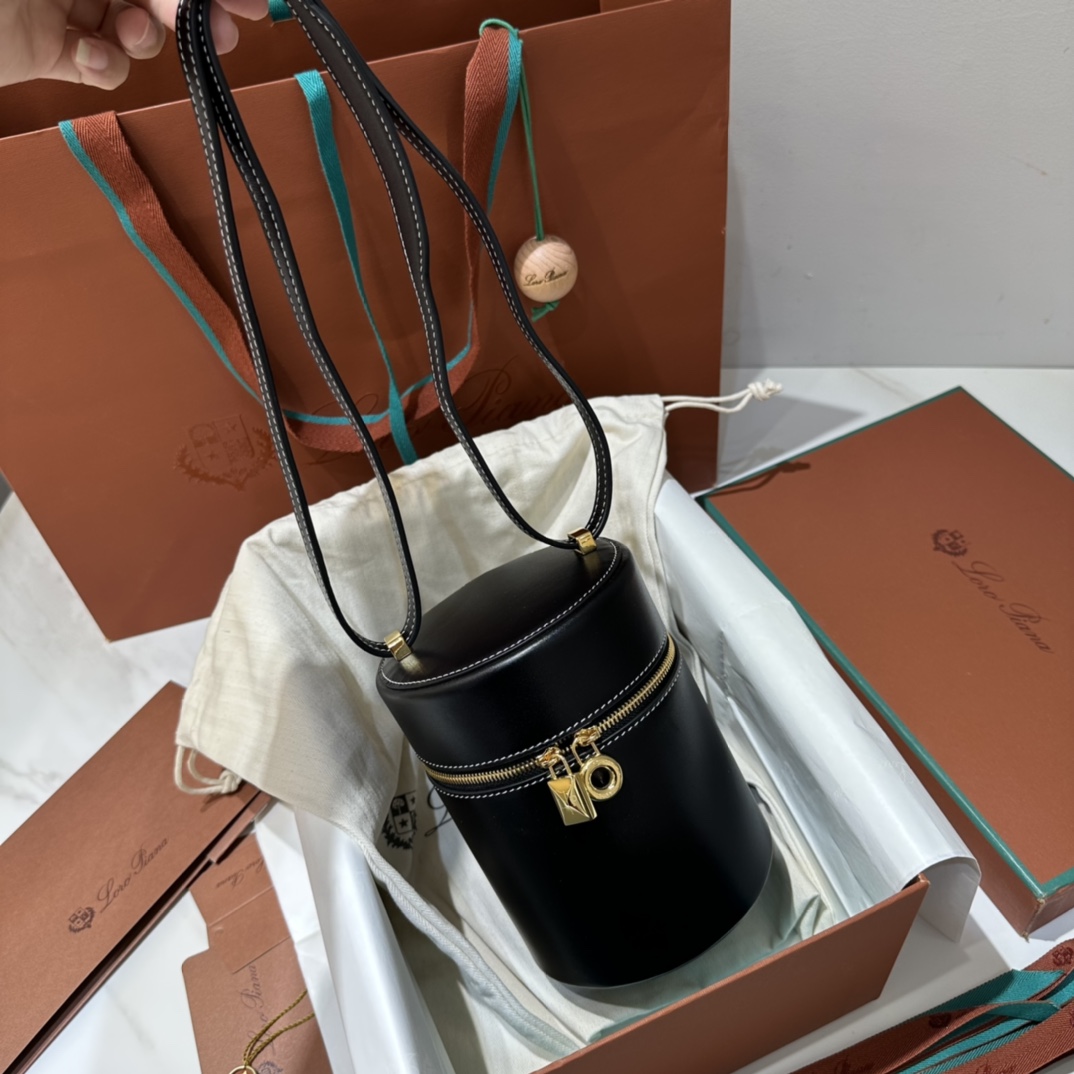 Delvaux 00039