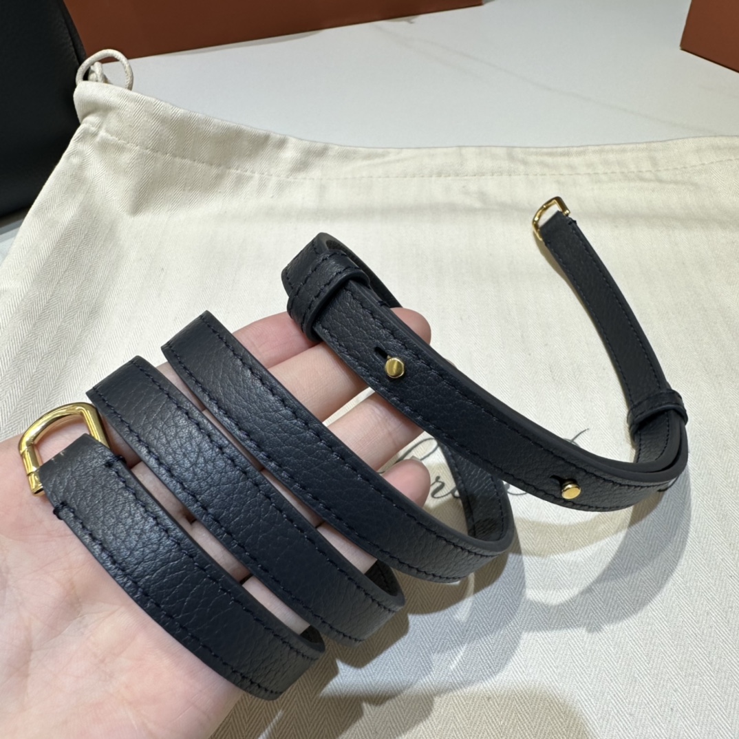 Delvaux 00169