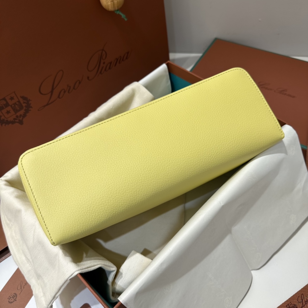 Delvaux 00229