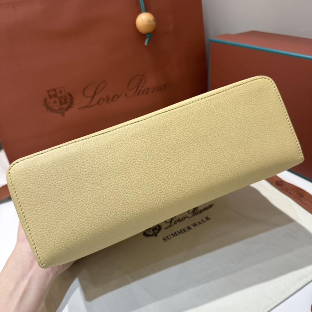 Delvaux 00249