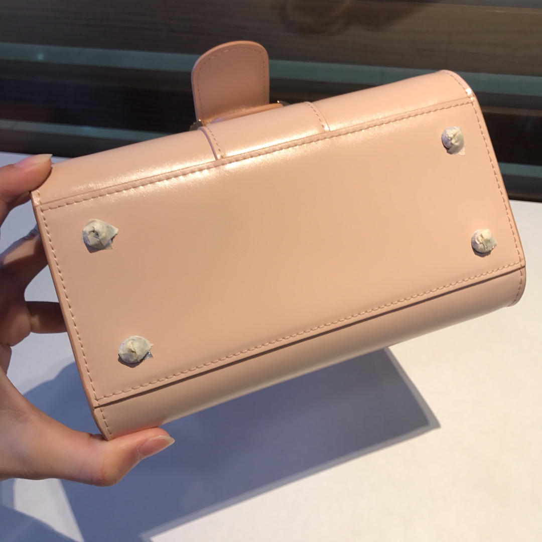 Delvaux 00289