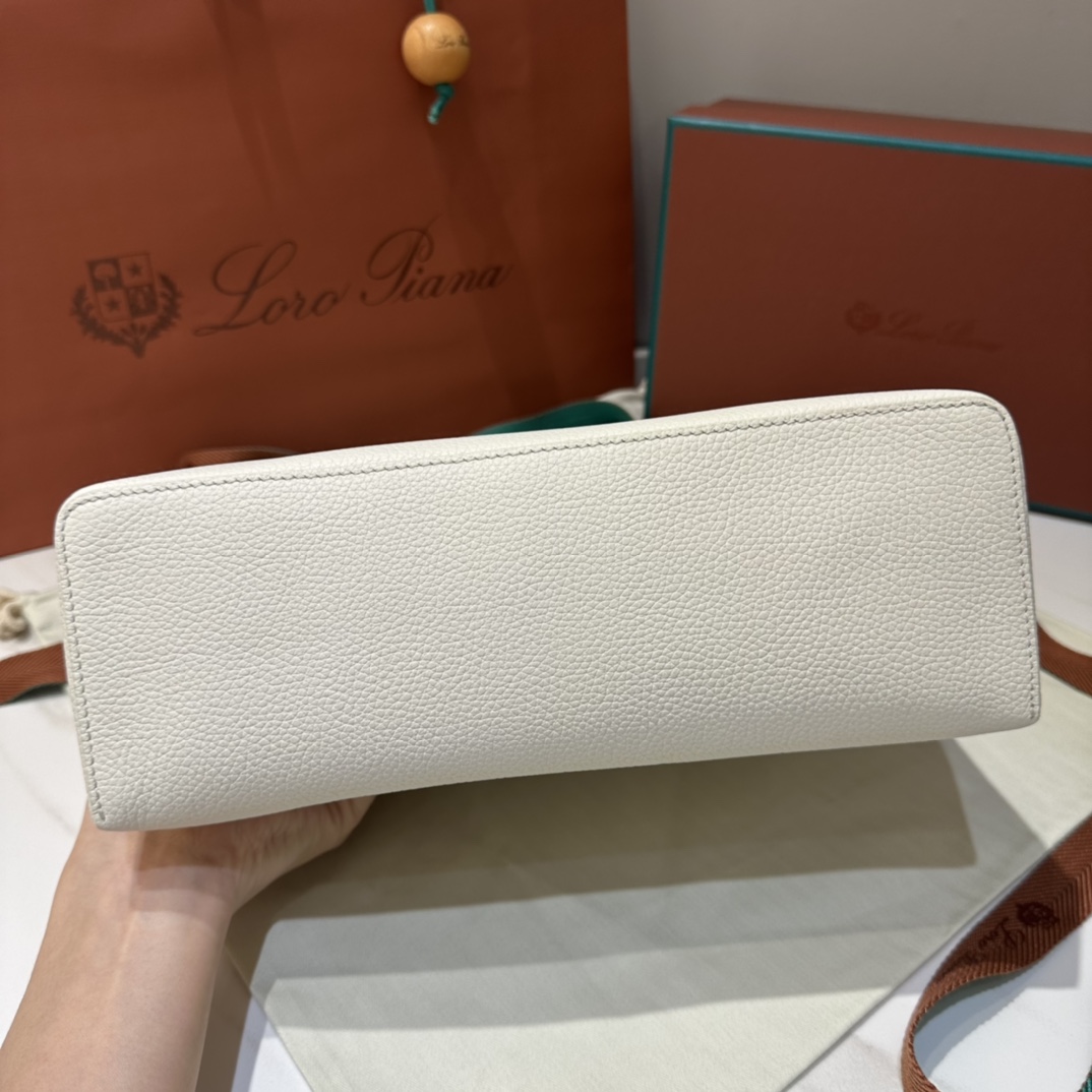 Delvaux 00289