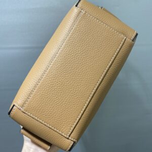 Delvaux 00349
