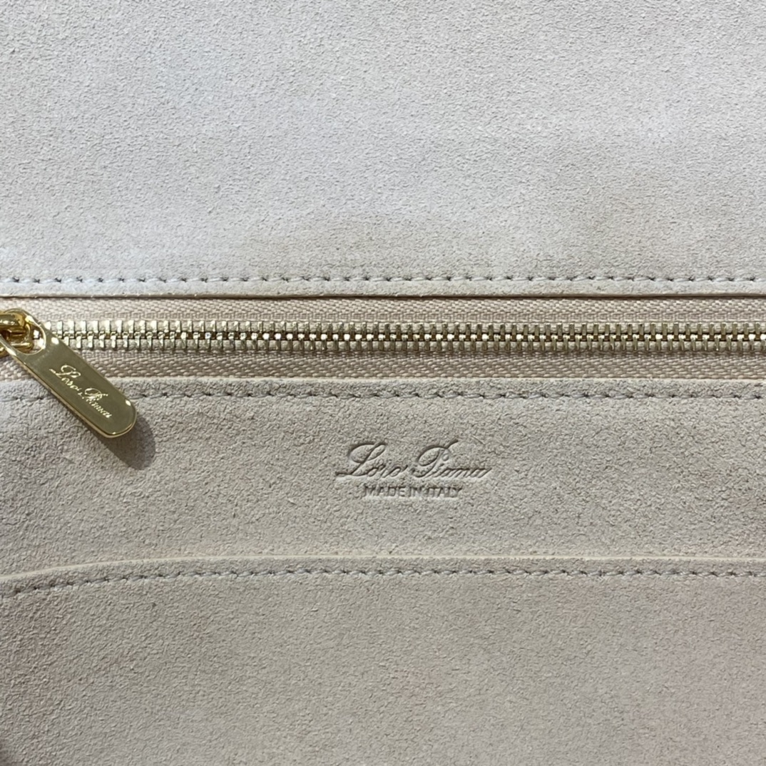 Delvaux 00459