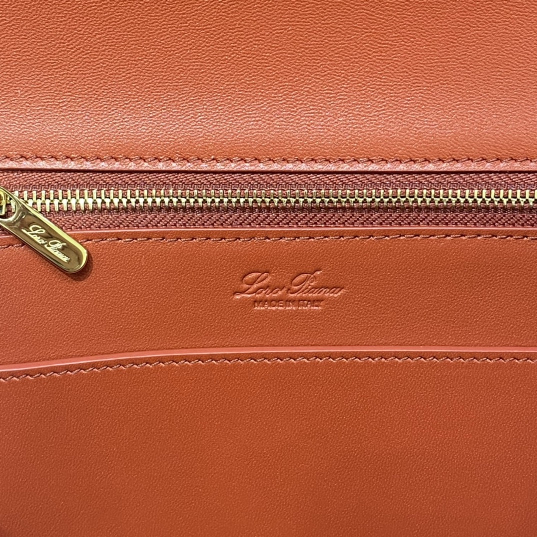 Delvaux 00509