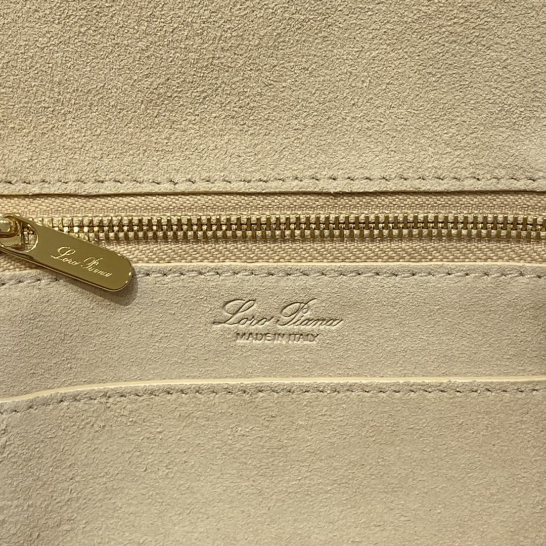 Delvaux 00529