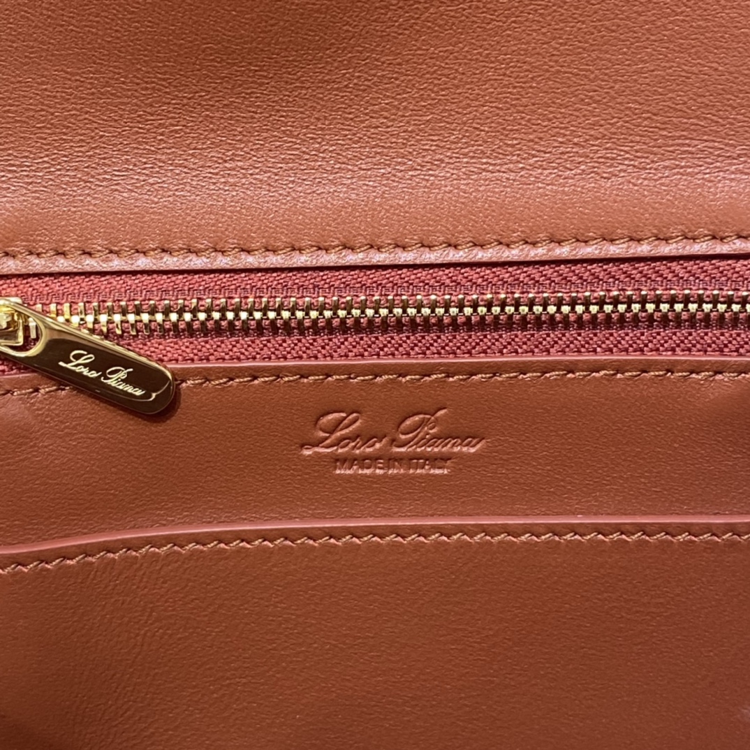 Delvaux 00559