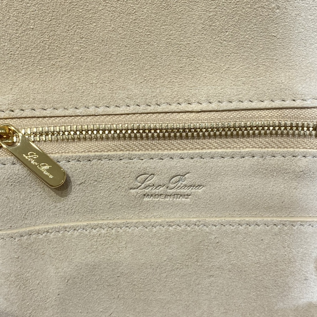 Delvaux 00589