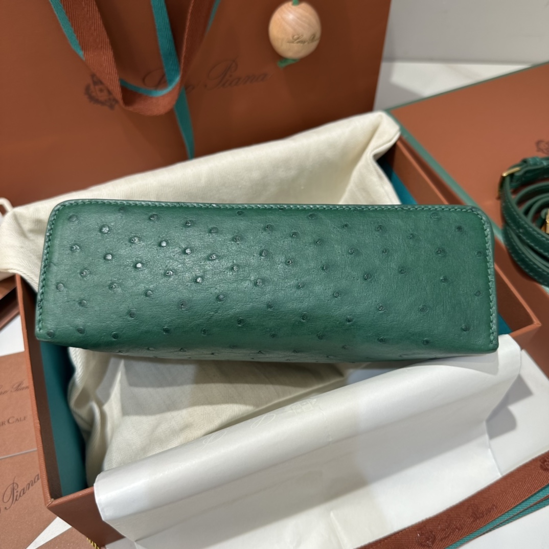 Delvaux 00639