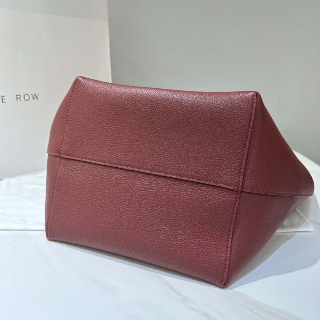 Delvaux 00709