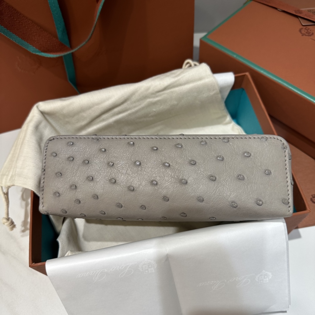 Delvaux 00719