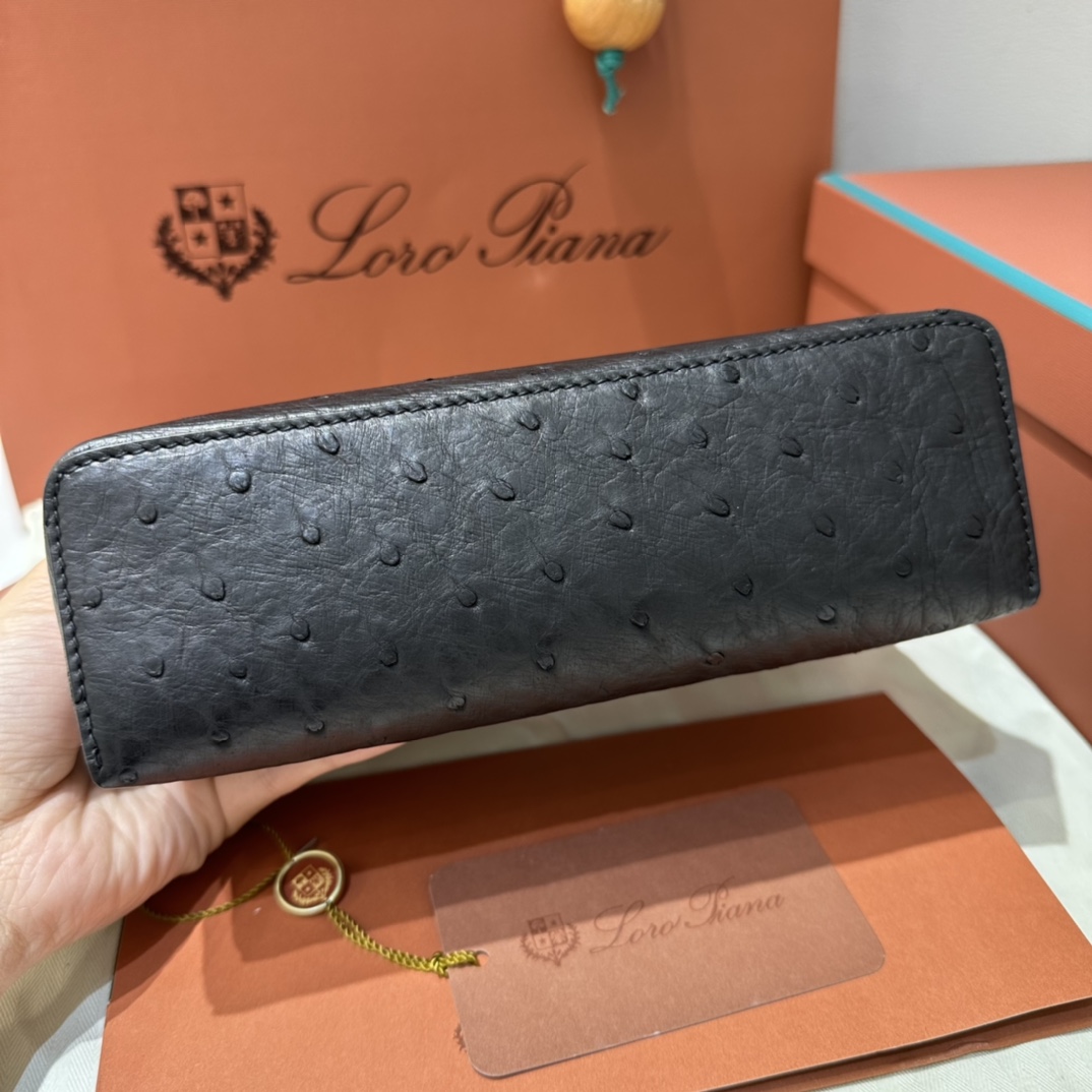 Delvaux 00759