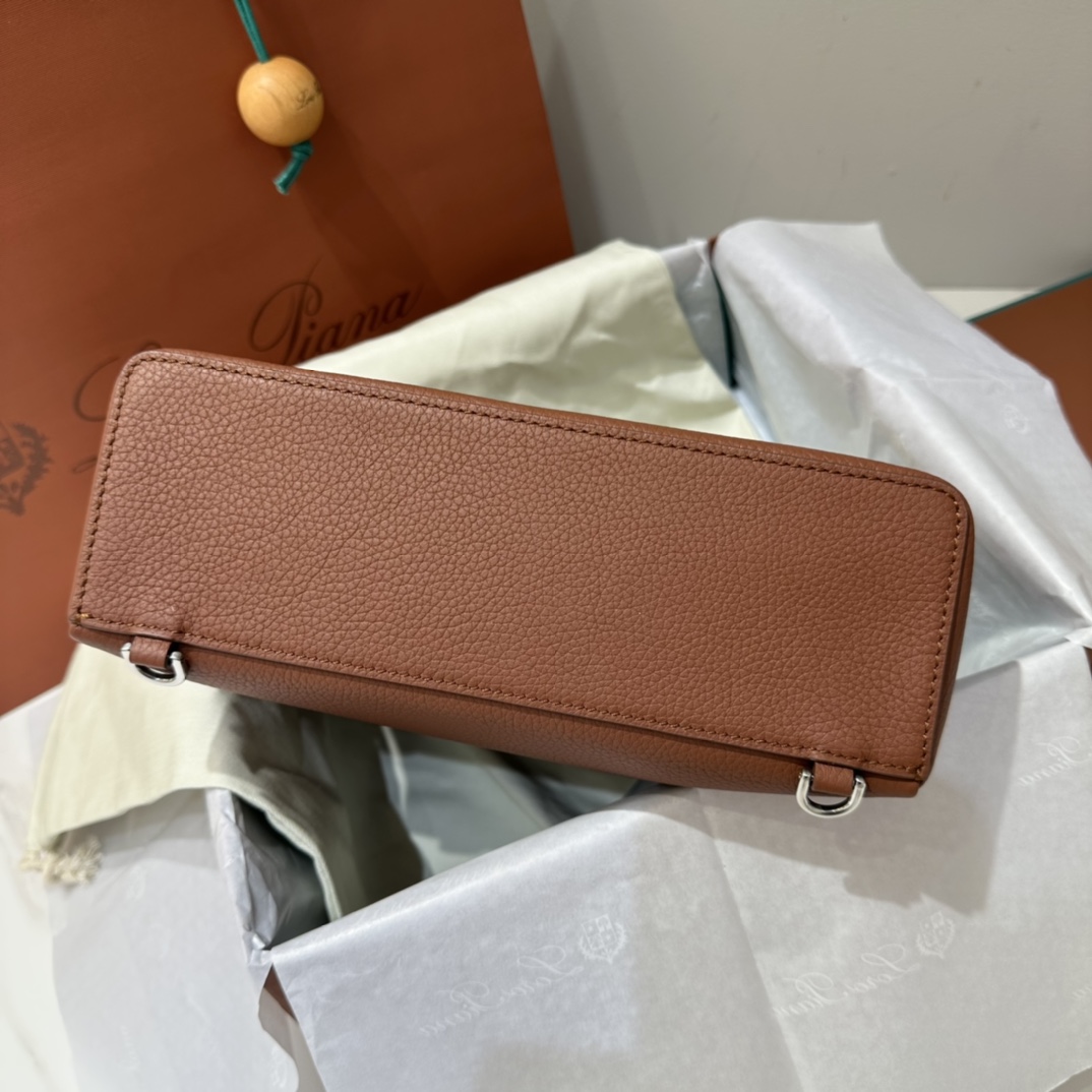 Delvaux 00949