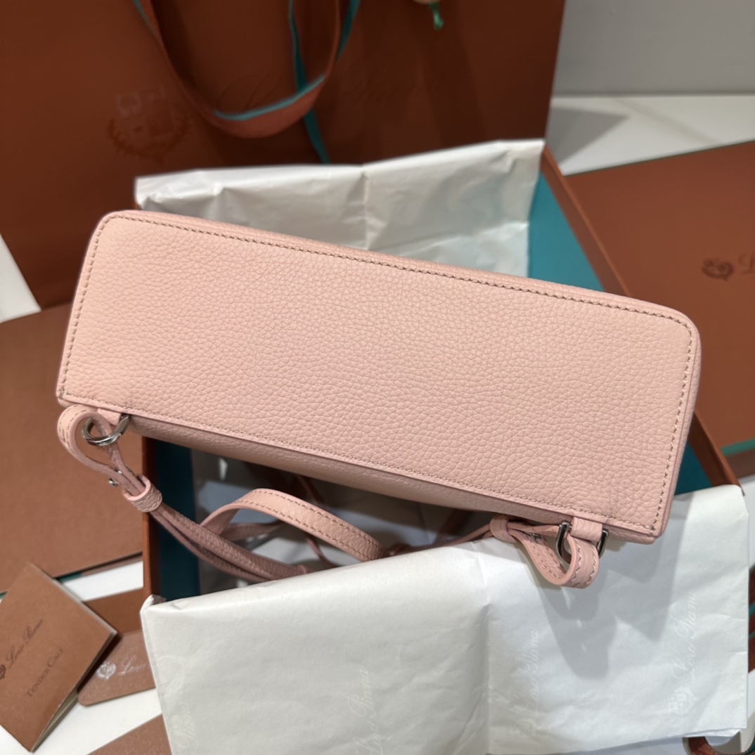 Delvaux 00989