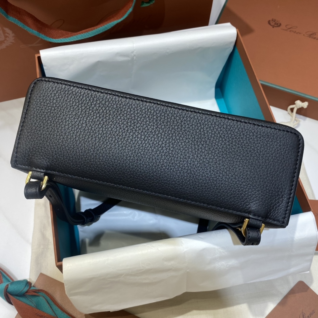 Delvaux 01089