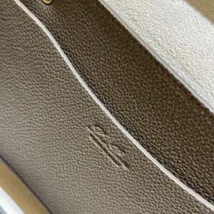 Delvaux 01276