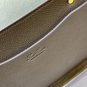 Delvaux 01309