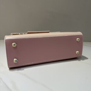 Delvaux 01619