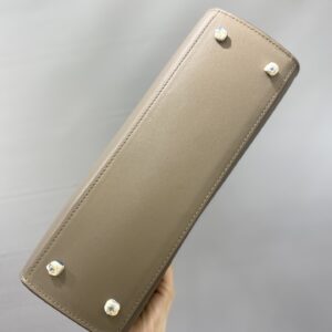 Delvaux 01659