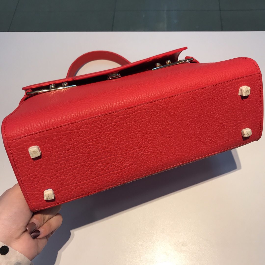 Delvaux 01689