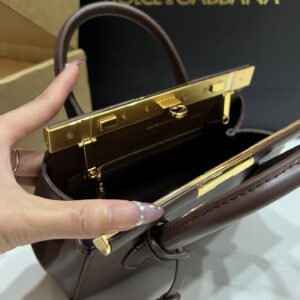 DG 00046