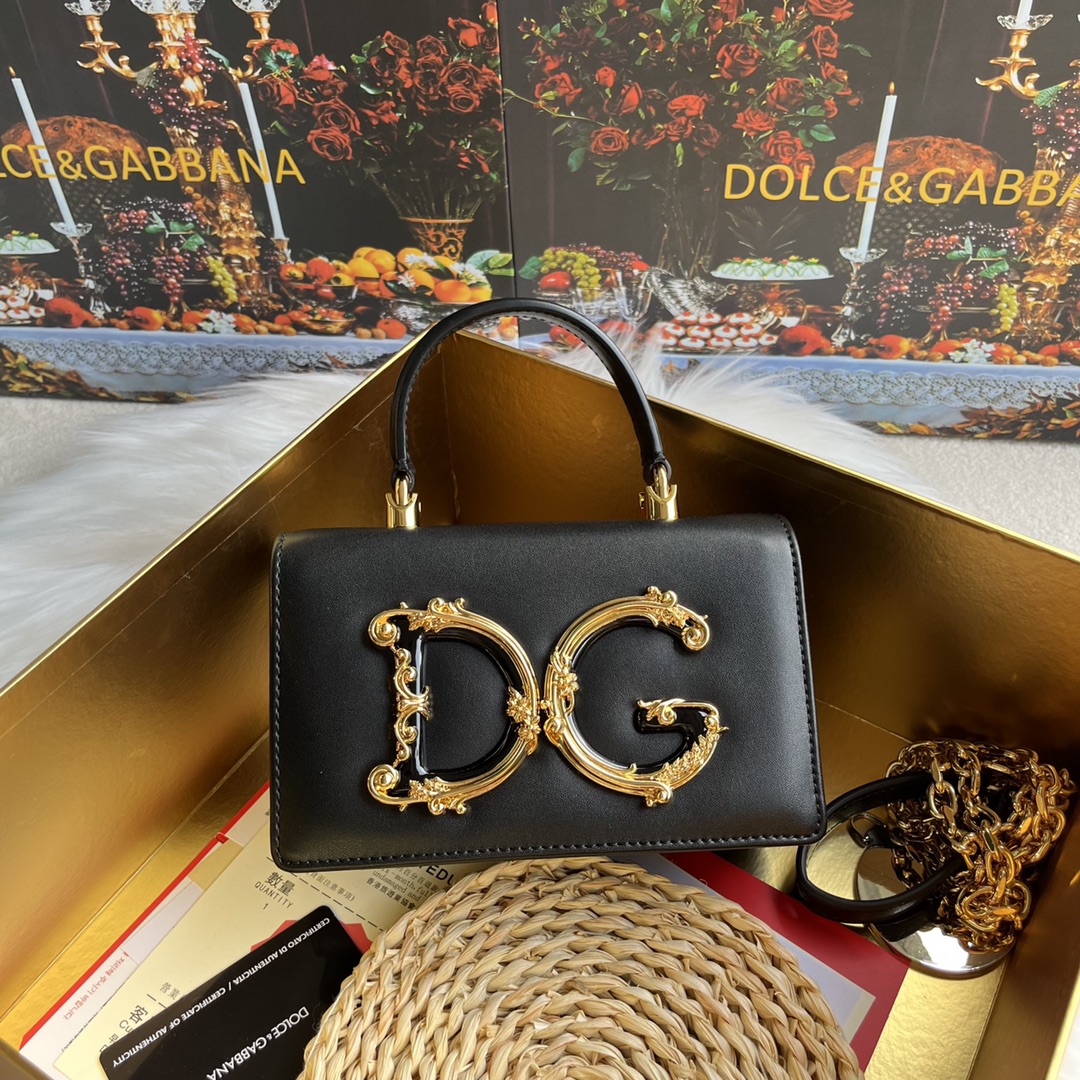 Dolce & Gabbana Nappa Leather DG Girls Shoulder Bag – Women’s Bags |