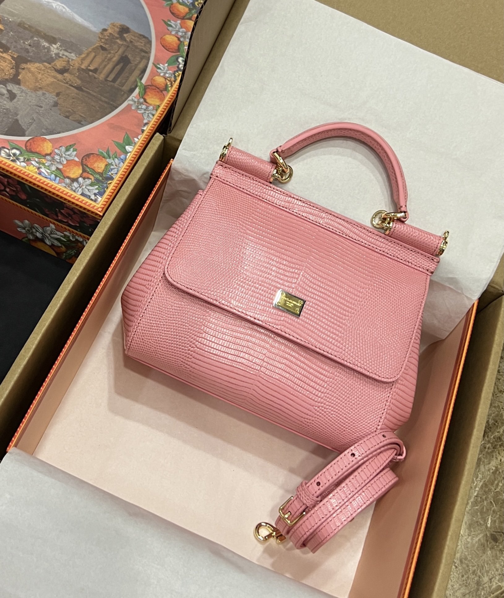 Dolce & Gabbana Medium Sicily handbag in Pink for Women | Dolce&Gabbana