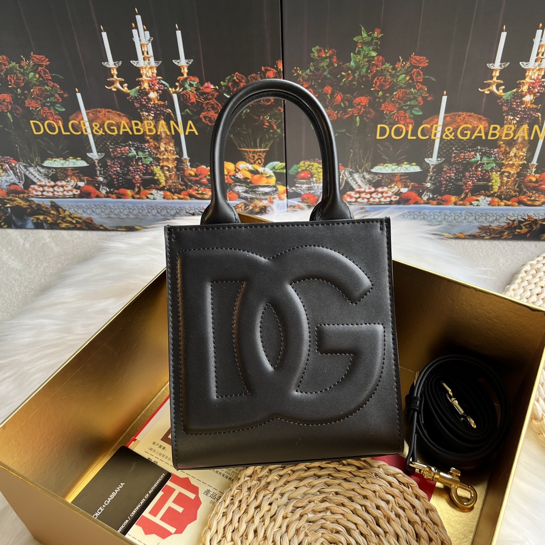 Dolce & Gabbana DG Daily Leather Tote Bag | Black |