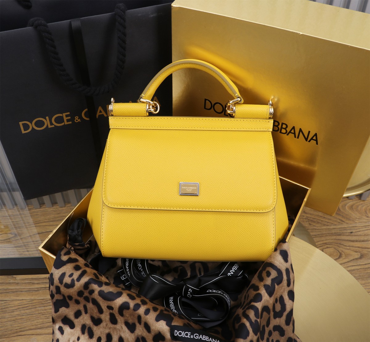 Dolce & Gabbana Medium Sicily handbag in Yellow for Women | Dolce&Gabbana
