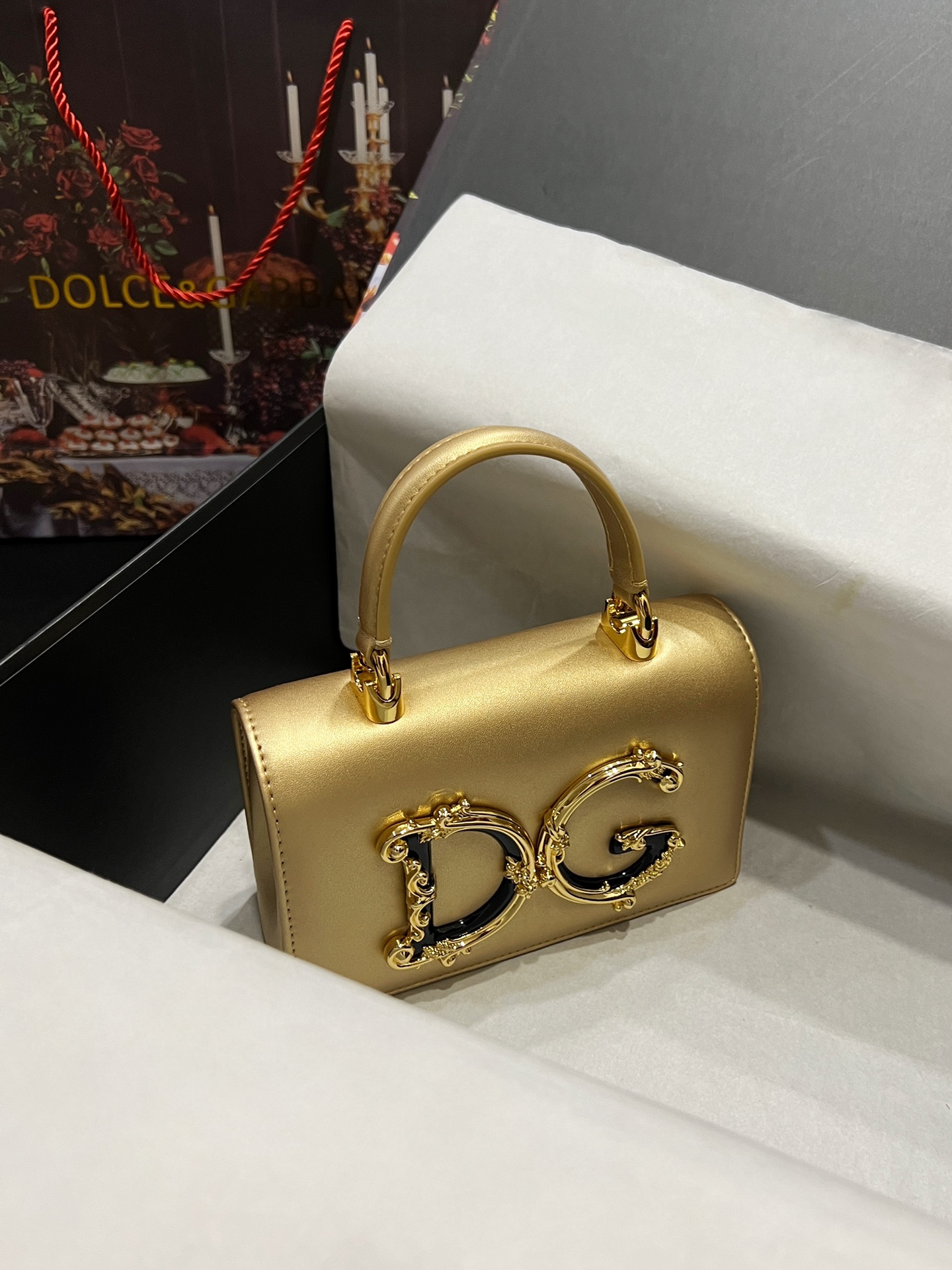 Dolce & Gabbana DG Girls Top Handel Bag – gold