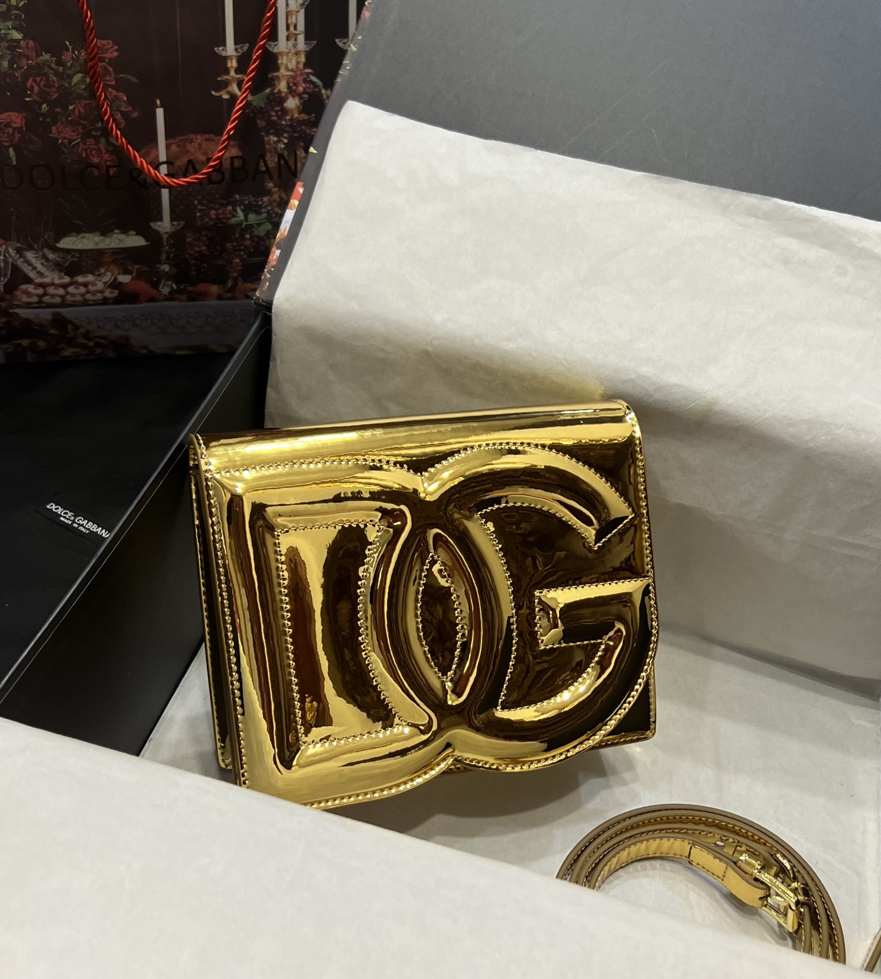 Dolce & Gabbana Gold ‘DG’ Logo Crossbody Bag Dolce & Gabbana