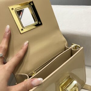 D&G 0039