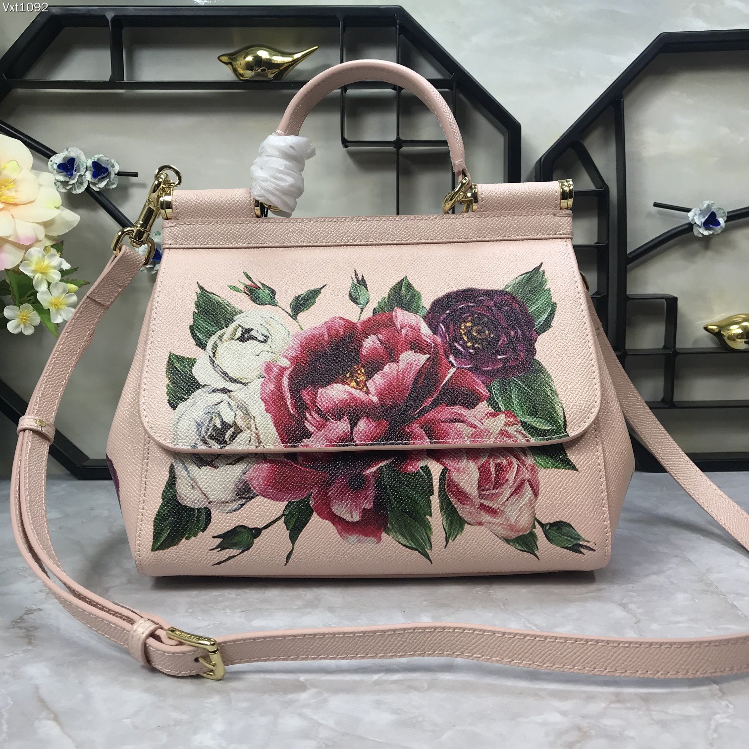 Dolce & Gabbana Medium Floral Miss Sicily Bag – Pink Handle Bags, Handbags – DAG409359