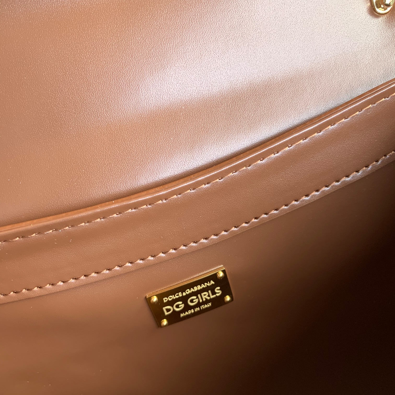 D&G 0049