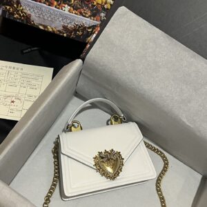 D&G   0059