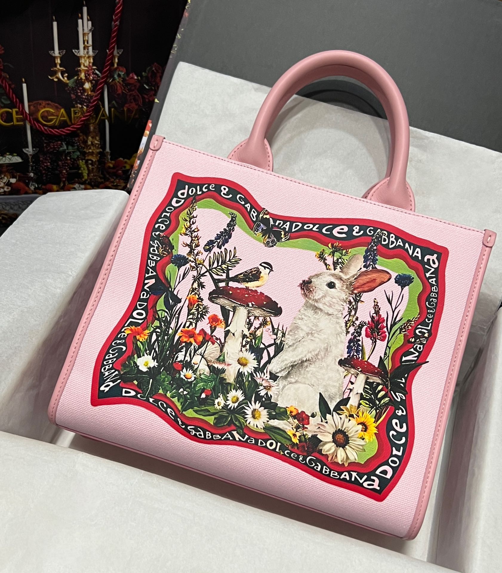 DOLCE GABANNA – Cabas lapin et champignon – Tissu et cuir
