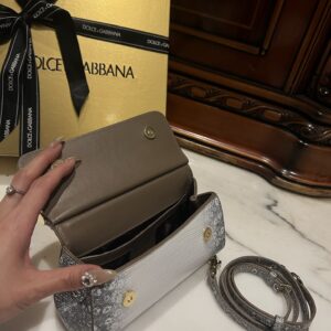D&G  0089