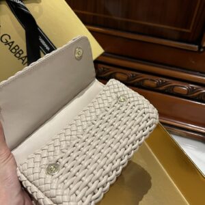 DG  0089