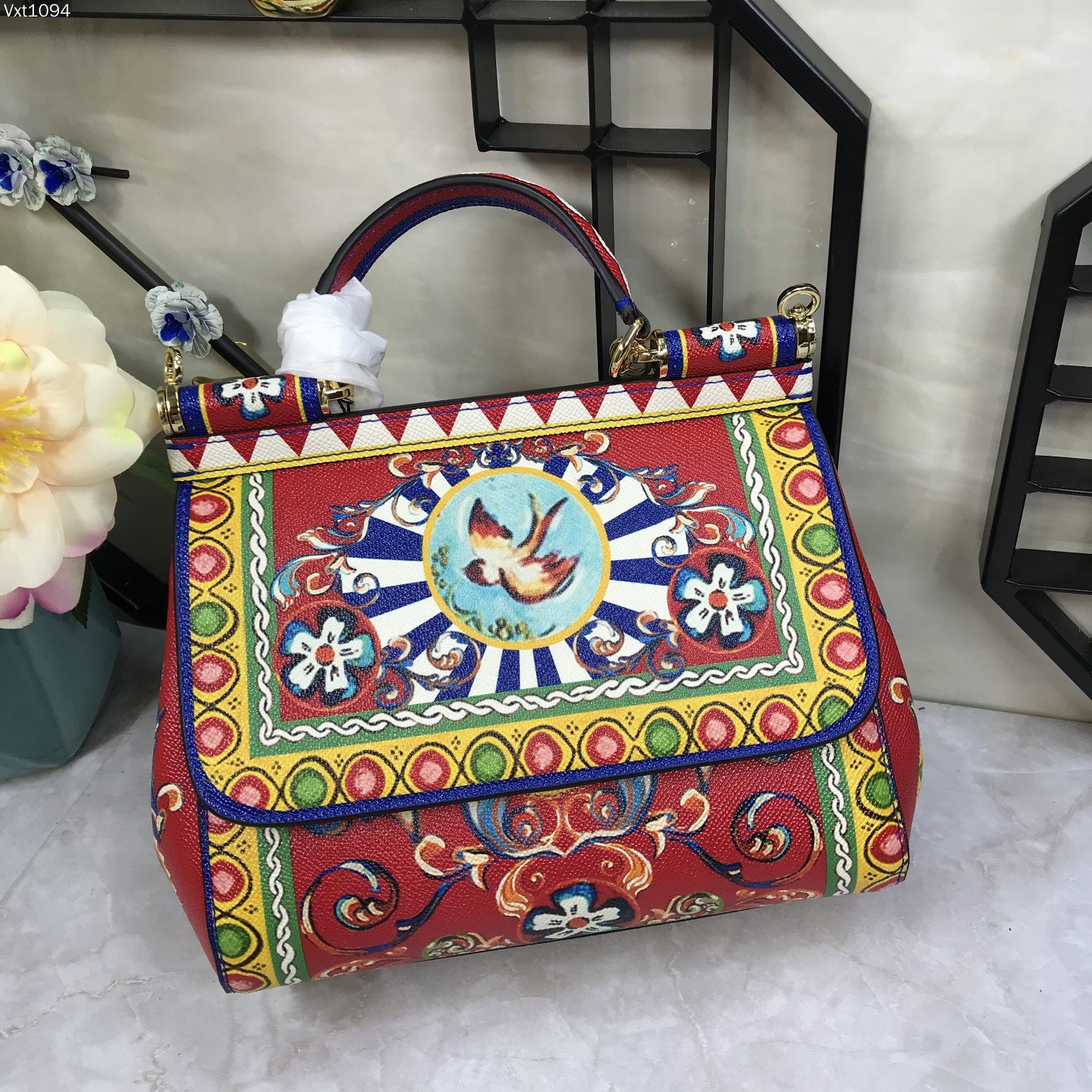 D&G   0099